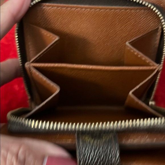 🔥🔥Authentic Vintage Louis Vuitton Monogram Bifold Wallet (Pre Loved)🔥🔥 - Picture 8 of 13